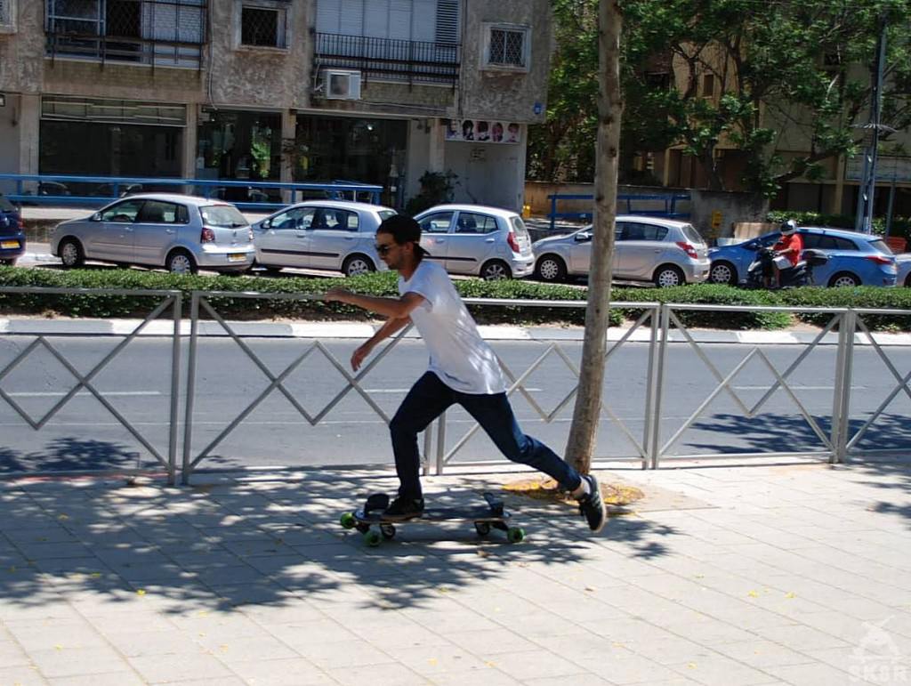 פריבורד, סקייטבורד מדמה גלישה בסנובורד 